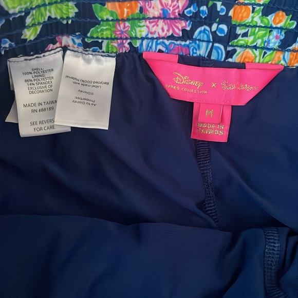 Like-new! Navy Lilly Loves Disney Luxletic Shorts size Medium - Picture 3 of 4